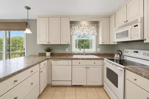 748 Warren Ave, Swansea, MA 02777 - Photo 6