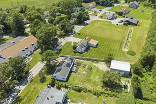 748 Warren Ave, Swansea, MA 02777 - Photo 20