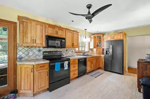 19 Middle Rd, Amesbury, MA 01913 - Photo 8
