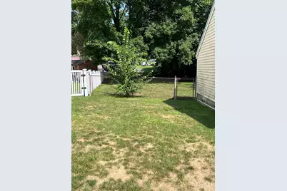 46 Cherry St, Newton, MA 02465 - Photo 4