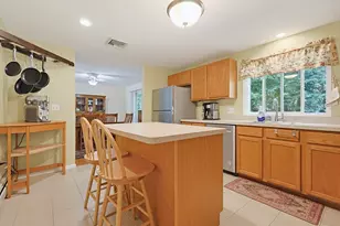 28 Heritage Path, Millis, MA 02054 - Photo 2