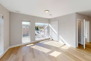 250 Cente, Boston, MA 02119 - Photo 4