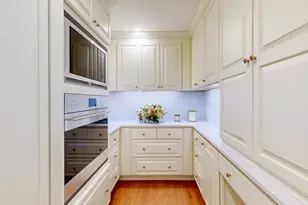 300 Boylston St, Boston, MA 02116 - Photo 12
