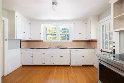 59 Hinckley Rd, Newton, MA 02468 - Photo 4