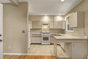127 Kilsyth Rd, Boston, MA 02135 - Photo 10
