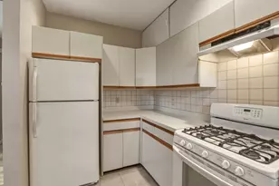 127 Kilsyth Rd, Boston, MA 02135 - Photo 6