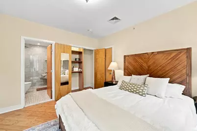 24 Bay State Rd #4, Cambridge, MA 02138 - Photo 16
