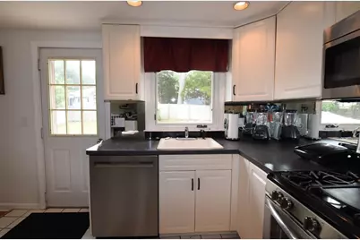 37 Thornton Ave, Brockton, MA 02301 - Photo 10