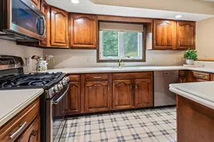 22 Oak Cir, Princeton, MA 01541 - Photo 6