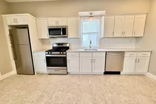 21 Macarthur St, Somerville, MA 02145 - Photo 4