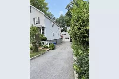 55 Walker St #2, Newton, MA 02460 - Photo 2