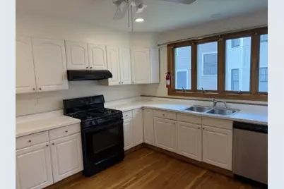 55 Walker St #2, Newton, MA 02460 - Photo 4