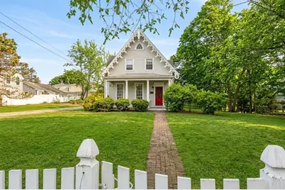 59 Cottage St, Hingham, MA 02043 - Photo 1
