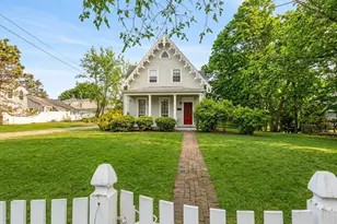 59 Cottage St, Hingham, MA 02043 - Photo 1