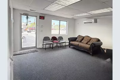 175 Cambridge St #Unit 4, Burlington, MA 01803 - Photo 2