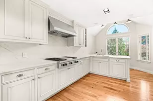 7 Wainwright Rd, Winchester, MA 01890 - Photo 10