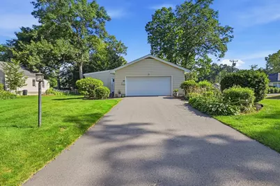 80 Lynnwood Dr, Longmeadow, MA 01106 - Photo 6