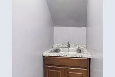 132 Huntington St, Brockton, MA 02301 - Photo 32