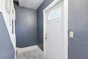 132 Huntington St, Brockton, MA 02301 - Photo 4