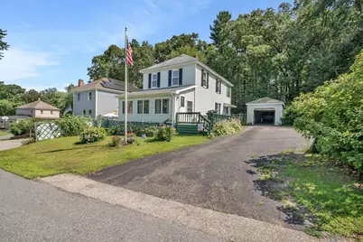 4 Fairview Ave, Amesbury, MA 01913 - Photo 6