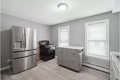 15 Warriner Ave, Springfield, MA 01108 - Photo 6