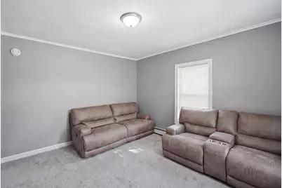 15 Warriner Ave, Springfield, MA 01108 - Photo 8