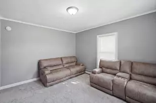 15 Warriner Ave, Springfield, MA 01108 - Photo 8