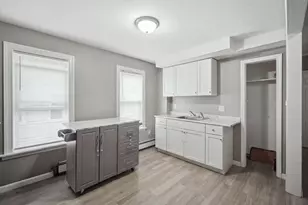 15 Warriner Ave, Springfield, MA 01108 - Photo 4