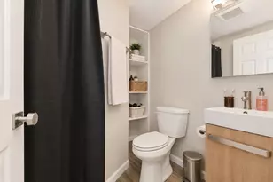 28 Cooper St, Boston, MA 02113 - Photo 10