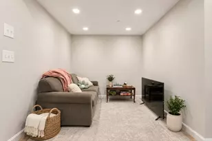 28 Cooper St, Boston, MA 02113 - Photo 6