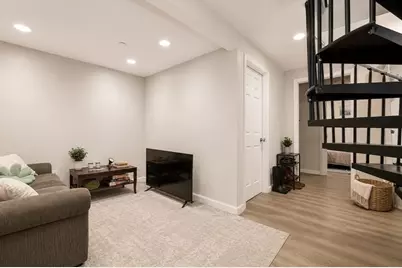 28 Cooper St #1, Boston, MA 02113 - Photo 8