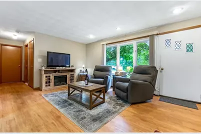 64 Hemenway Rd, Framingham, MA 01701 - Photo 4