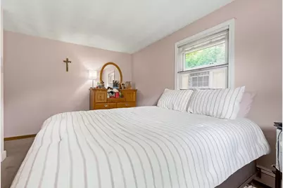 64 Hemenway Rd, Framingham, MA 01701 - Photo 16