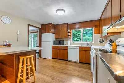 64 Hemenway Rd, Framingham, MA 01701 - Photo 8
