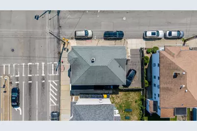 1413 Rodman St, Fall River, MA 02721 - Photo 4