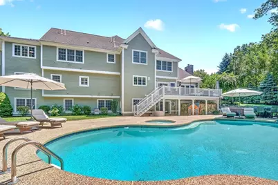 2 Goldman Cir, Bedford, MA 01730 - Photo 32
