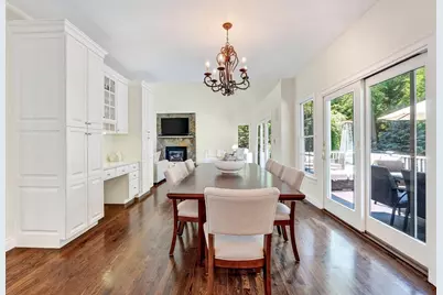 2 Goldman Cir, Bedford, MA 01730 - Photo 10