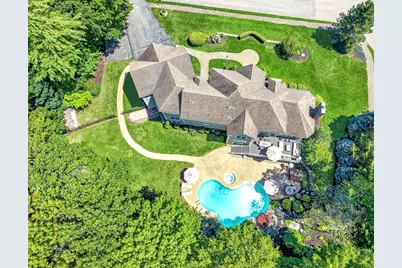 2 Goldman Cir, Bedford, MA 01730 - Photo 2