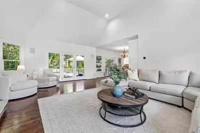 2 Goldman Cir, Bedford, MA 01730 - Photo 6