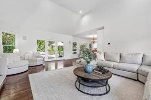 2 Goldman Cir, Bedford, MA 01730 - Photo 6