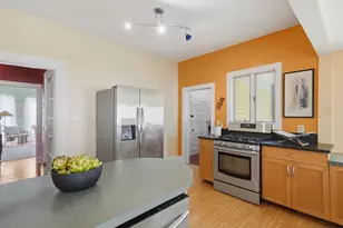 124 Spruce St, Watertown, MA 02472 - Photo 4