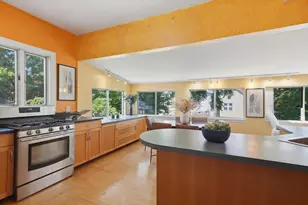 124 Spruce St, Watertown, MA 02472 - Photo 2