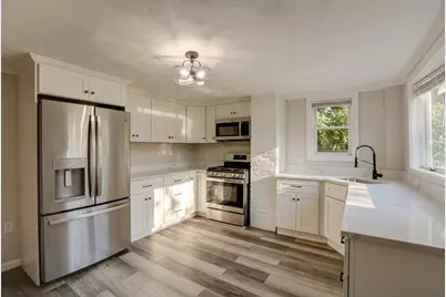 31 Poole St, Woburn, MA 01801 - Photo 14
