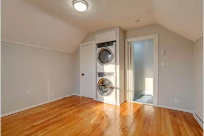 31 Poole St, Woburn, MA 01801 - Photo 24