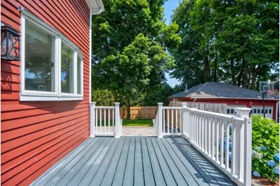 31 Poole St, Woburn, MA 01801 - Photo 4