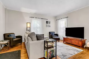 2 Lexington St, Woburn, MA 01801 - Photo 26