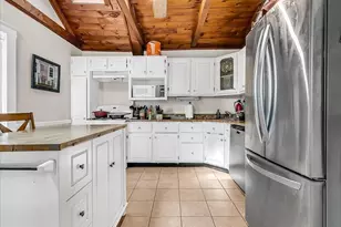 2 Lexington St, Woburn, MA 01801 - Photo 8