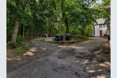 2 Lexington St, Woburn, MA 01801 - Photo 4