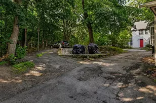 2 Lexington St, Woburn, MA 01801 - Photo 4