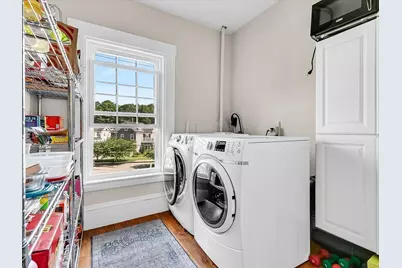 2 Lexington St, Woburn, MA 01801 - Photo 32